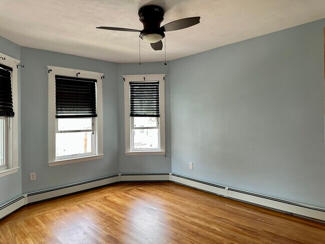 Building Photo - 55 Lithgow St