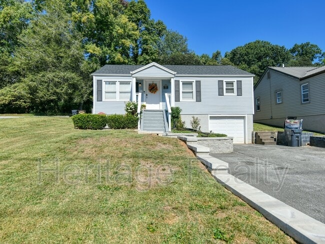 Photo - 1725 Lenland Ave House