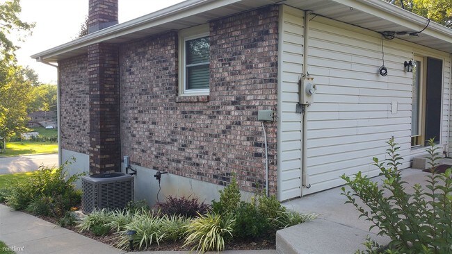 Building Photo - 3408 Horseshoe Rd