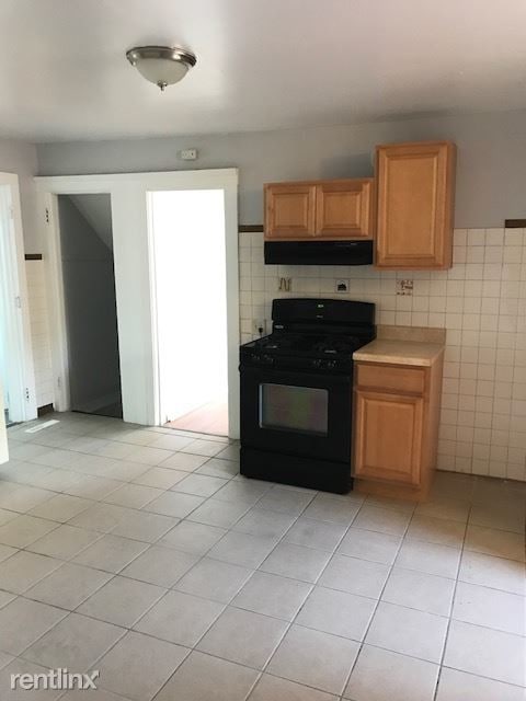 Building Photo - 4 br, 2 bath  - 85 Pierpont St