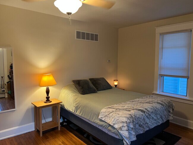 Foto del edificio - 5354 Hunter Ave