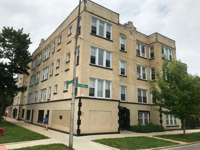 Primary Photo - 2502 N Rockwell St