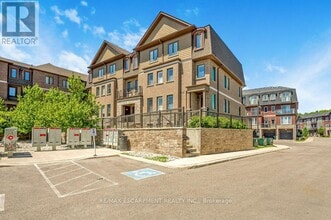 Building Photo - 445 Ontario St S