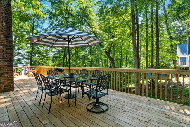 Building Photo - 180 Waterfront Dr