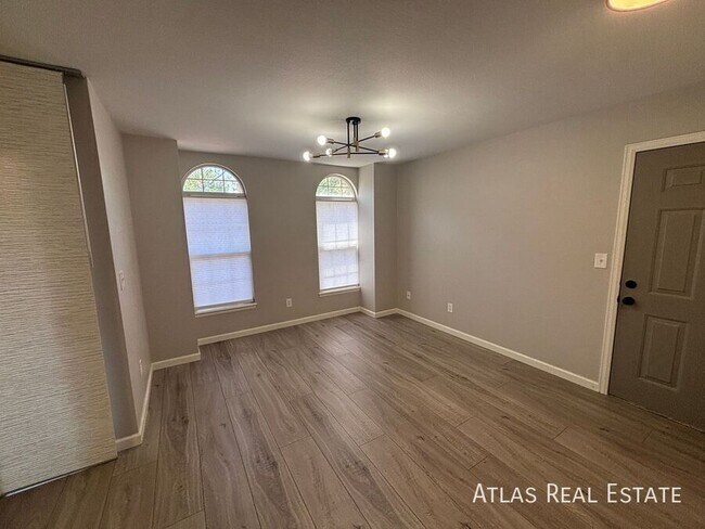 Foto del edificio - 5712 W Asbury Pl