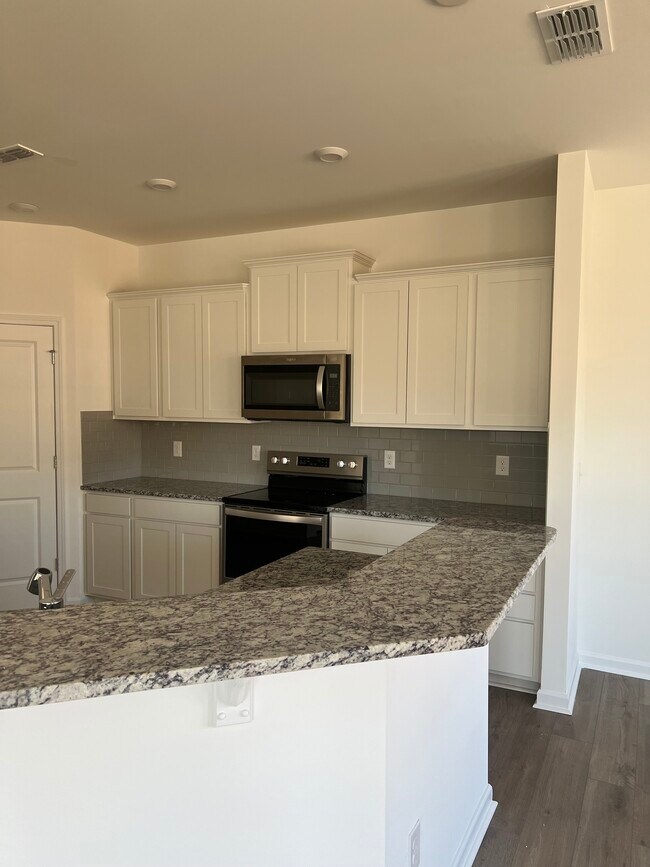 Foto del edificio - 9031 Odell Corners Blvd NW