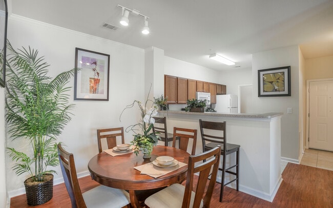 Foto del edificio - Greenbrier Estates Apartments