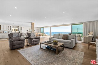 Building Photo - 27002 Malibu Cove Colony Dr