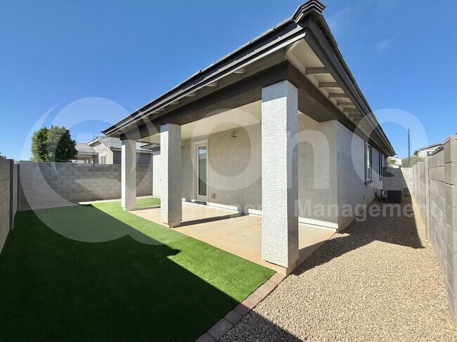 Foto del edificio - 17421 W Daley Ln