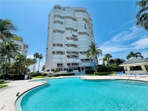 Building Photo - 5051 N Hwy A1A