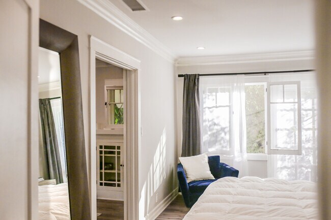 Foto del edificio - 901 N Orange Grove Ave