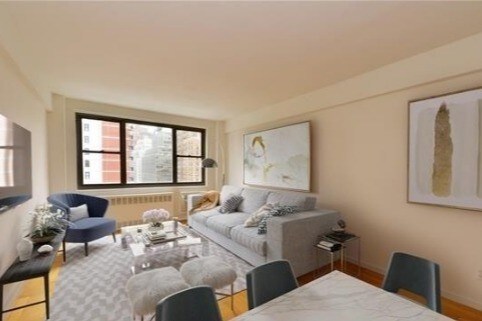 Primary Photo - 250 E 39th St
