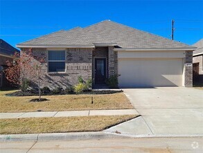 Building Photo - 3321 Riverside Dr