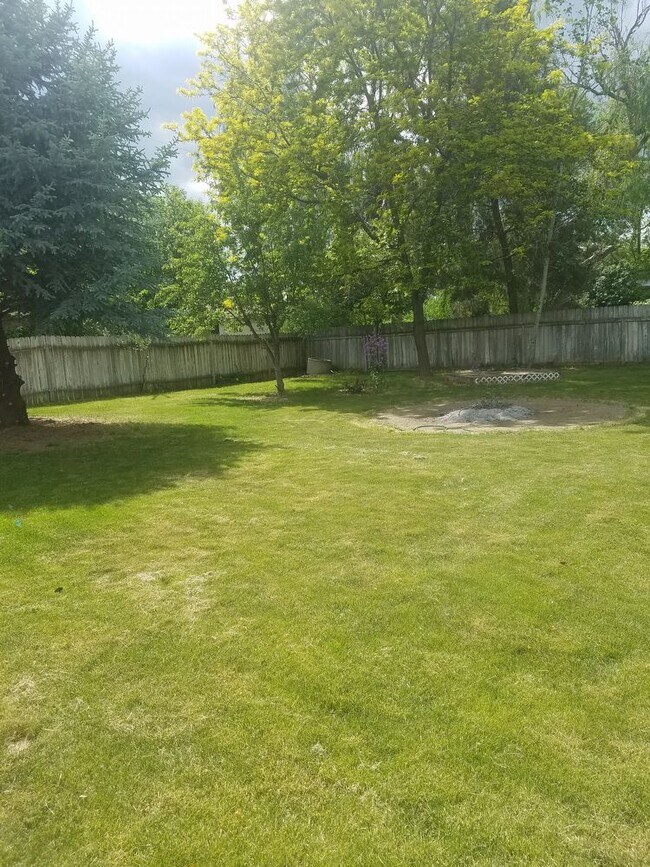 Building Photo - Dog friendly 3 bedroom home in Firth