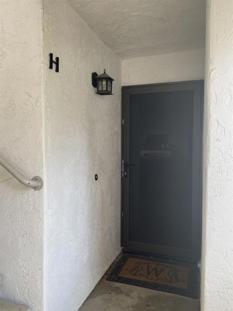 Foto del edificio - 546 Via De La Valle Lk