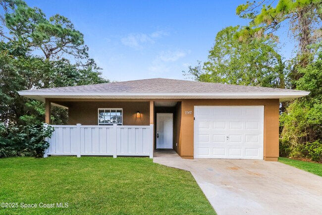 Foto del edificio - 1545 20th Ave SW