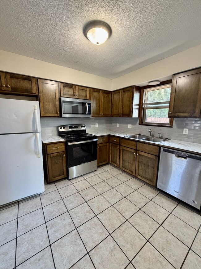 Foto del edificio - Indian Hills Duplex