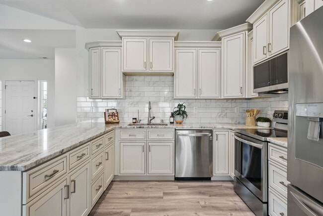 cocina - 2521 S Vera Crest Dr