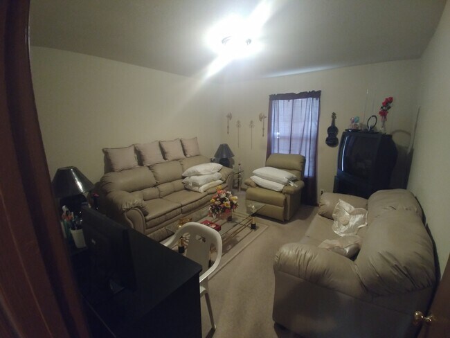 Foto del edificio - 10726 N Kenwood Ave