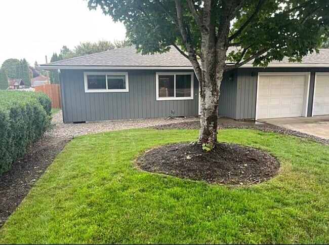 Foto del edificio - 1703 Springhill Dr NE