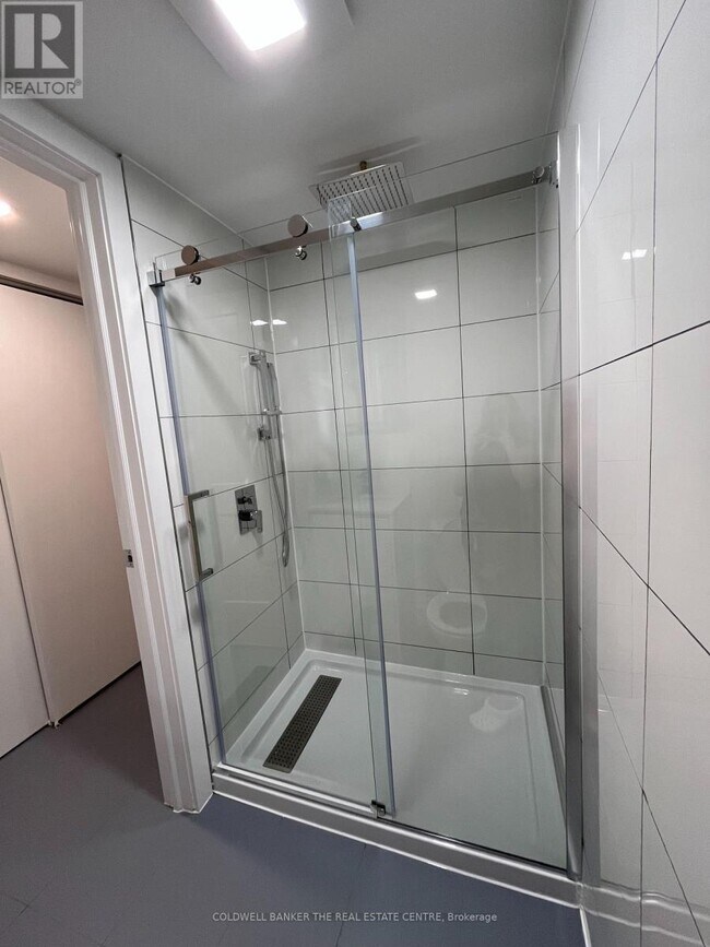 Photo du bâtiment - 8 York St