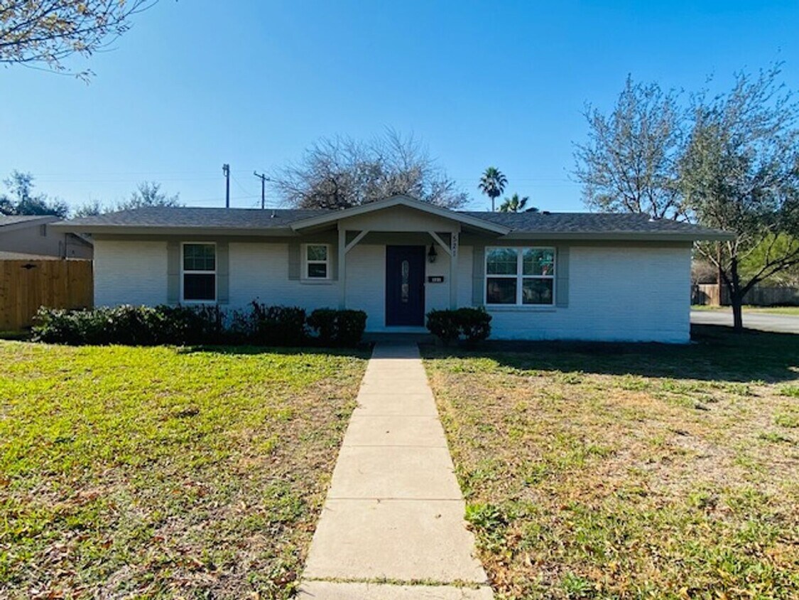 Foto principal - 521 Vine Ave