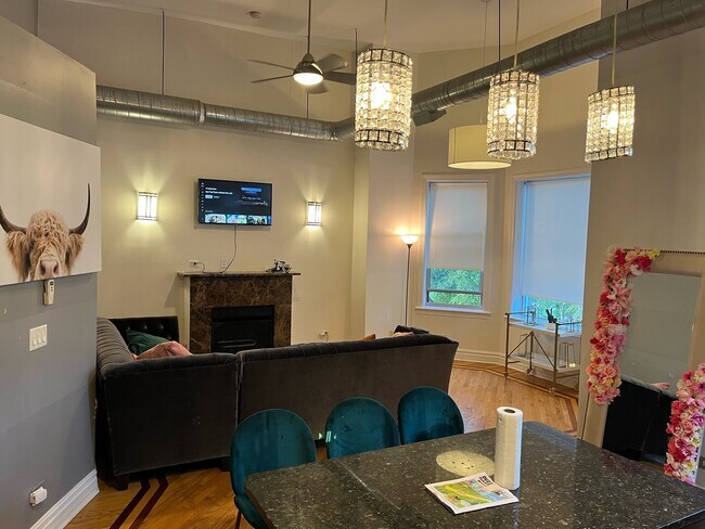 Foto del edificio - 5014 S King Dr