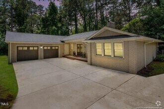 Building Photo - 334 Westview Dr