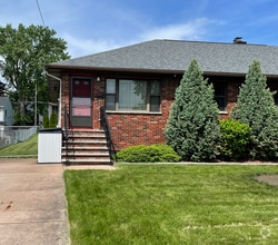 Building Photo - 313 Snyder Ave