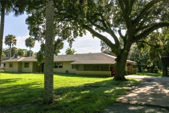 Building Photo - 112 Crescent Blvd