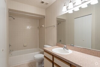 1BR, 1BA - 625SF - Mallard Cove Apartments