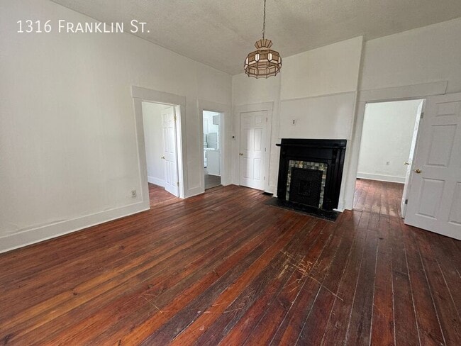 Building Photo - 1316 Franklin St