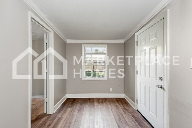 Foto del edificio - 360 Lobelia Rd