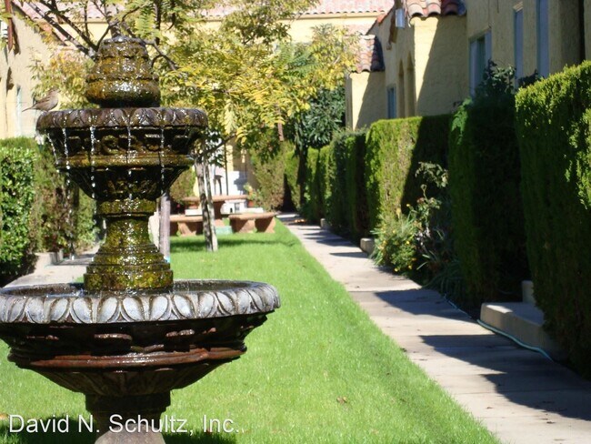 Foto del edificio - 1121-1125 E California Ave