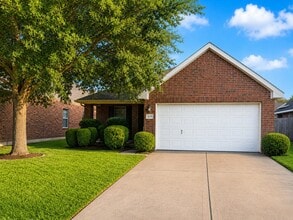 Building Photo - 2119 Hawthorne Brook Ln