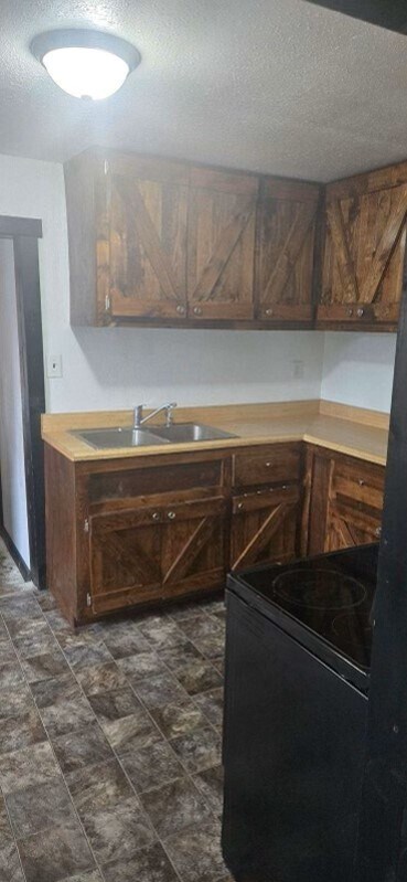 Foto del edificio - 953 E North St