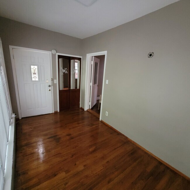 Foto del edificio - 10928 Park Ln S