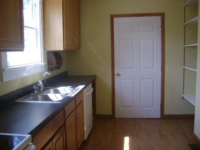 Foto del edificio - 5719 Yukon St