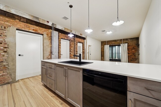 Building Photo - Armour & Co.