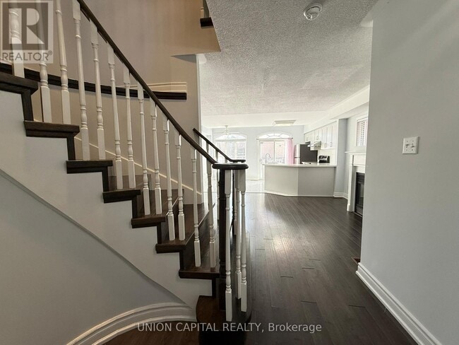 Building Photo - 5450 Tree Crest Ct