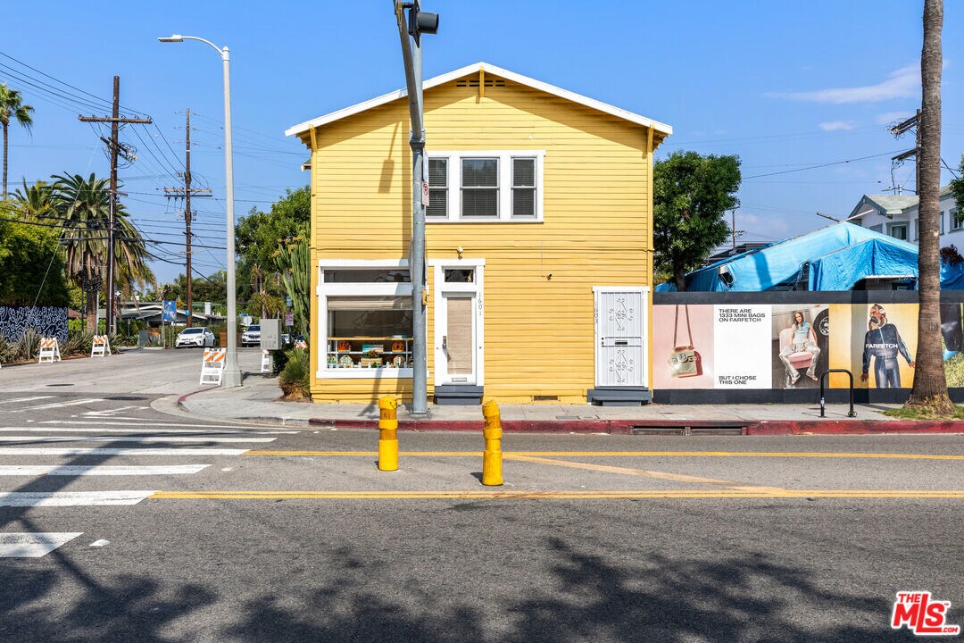 1603 Abbot Kinney Blvd, Los Angeles, CA 90291 Room for Rent in Los