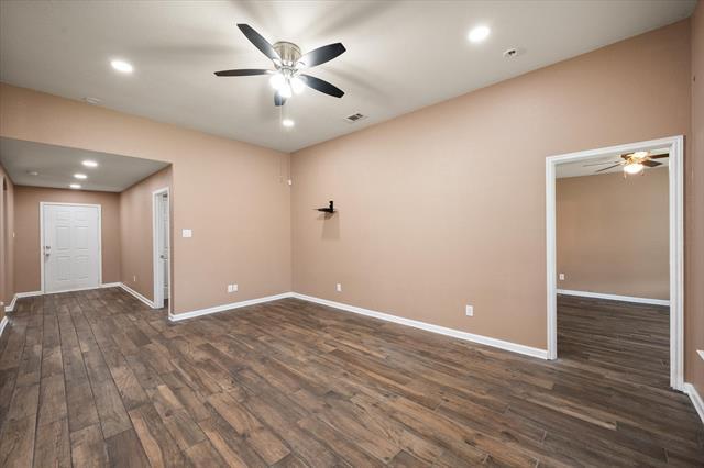 Building Photo - 10024 Quail Glen Dr