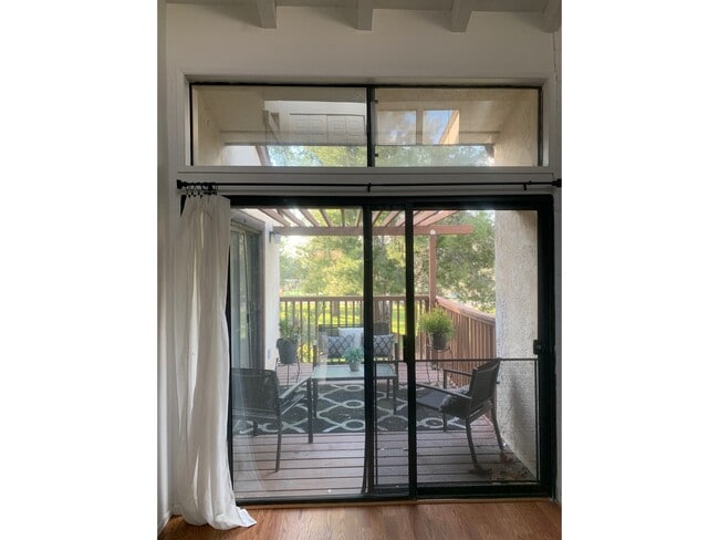 Foto del edificio - 15834 Davis Cup Ln