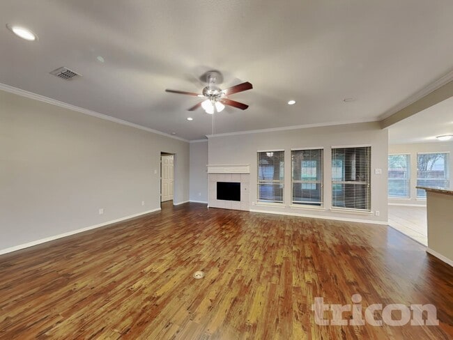 Building Photo - 5004 Saddlehorn Dr