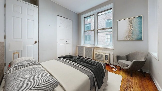 Building Photo - 340 E 58th St