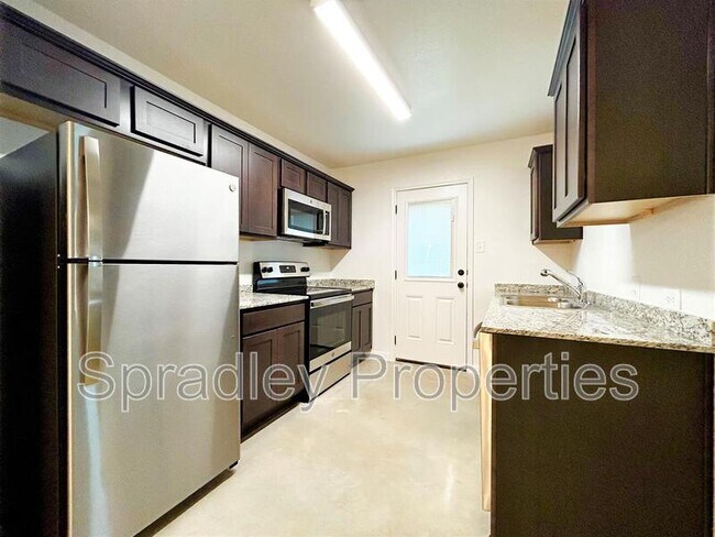 Building Photo - 9122 Winding Ct