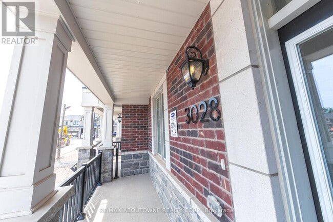 Building Photo - 3028 Merrick Rd