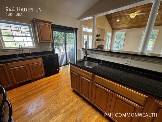 Foto del edificio - 944 Haden Ln