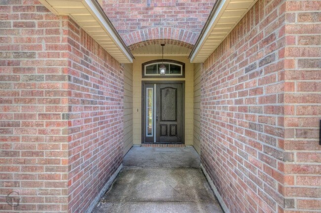 Building Photo - 421 Jordan Dr