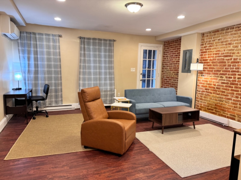 Foto principal - 333 C St SE